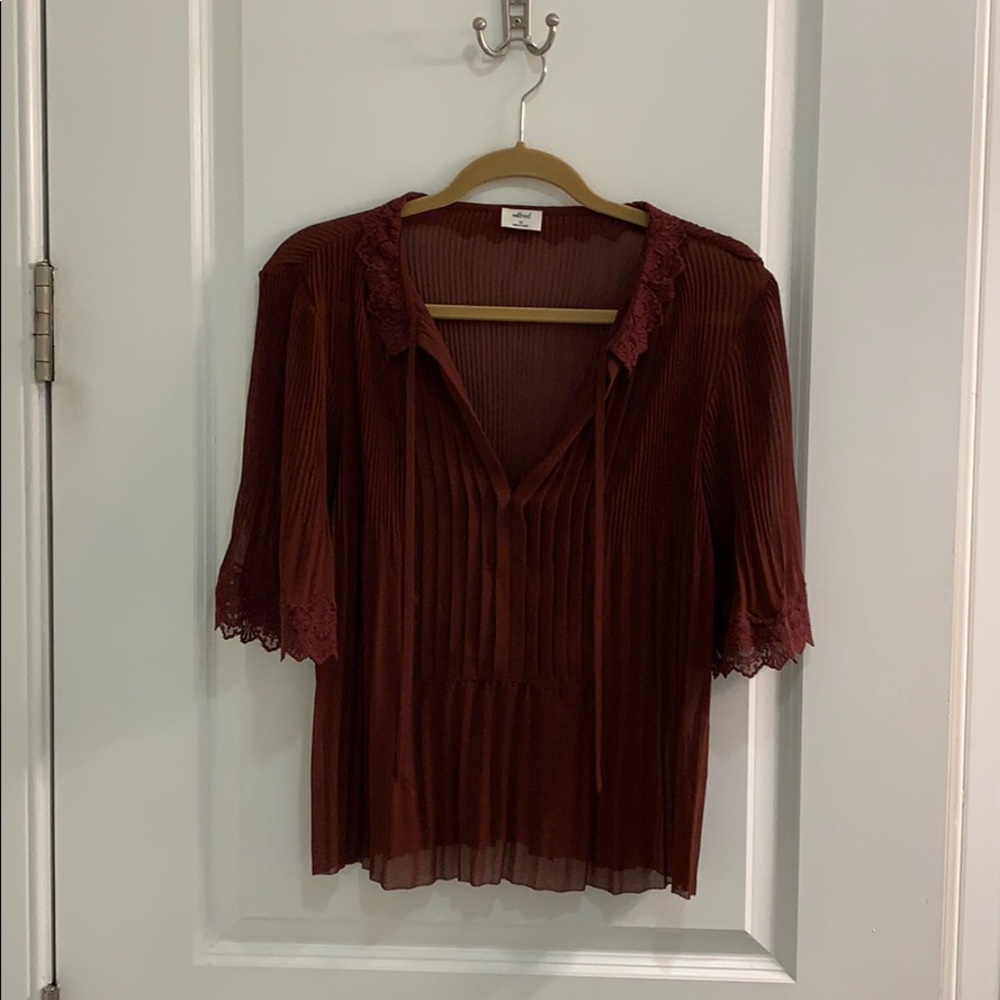 Aritizia (Wilfred) Burgundy sheer lace top